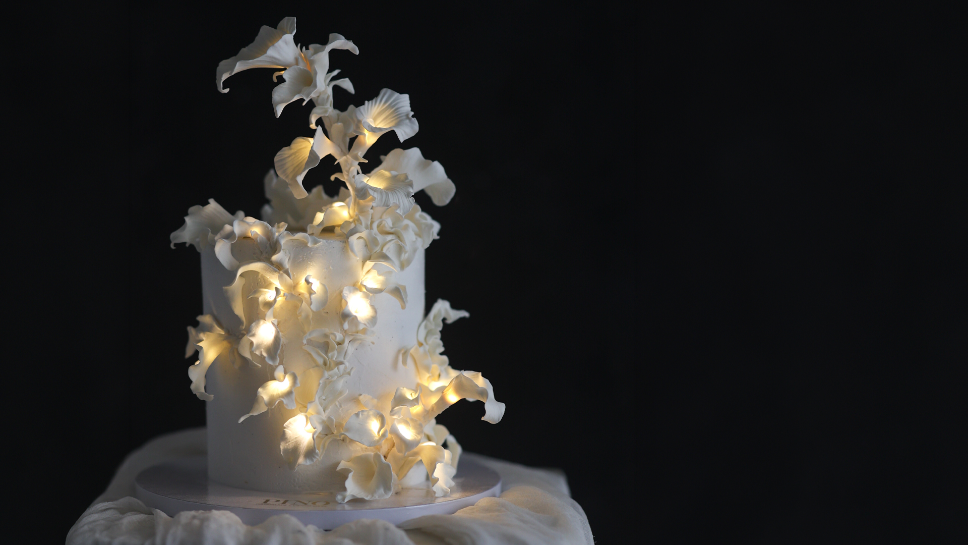 CAKEPINO Hero Background